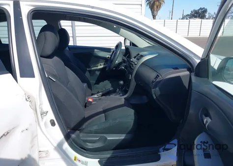 2011 Toyota Corolla S z USA, uszkodzony, nr VIN 2T1BU4EE8BC667660